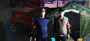 市文旅集團一線戰(zhàn)“疫”之：黨旗飄揚在門外，黨旗扎根在心里，53歲和35歲黨員成絕佳搭檔